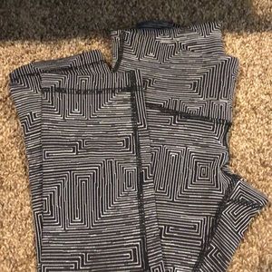 Wunder under  crop lulu pants
